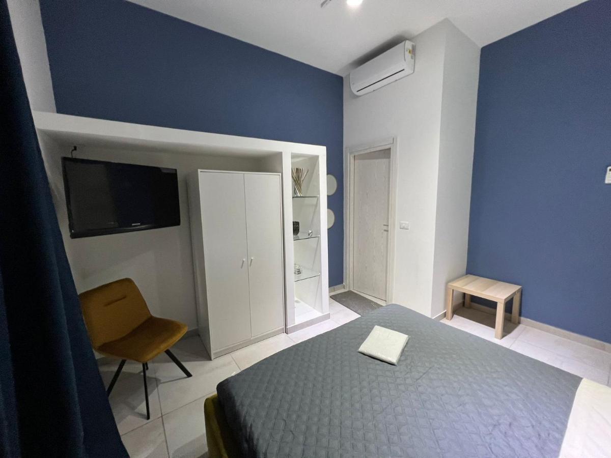 Sky House Luxury Apartment Наполи Екстериор снимка