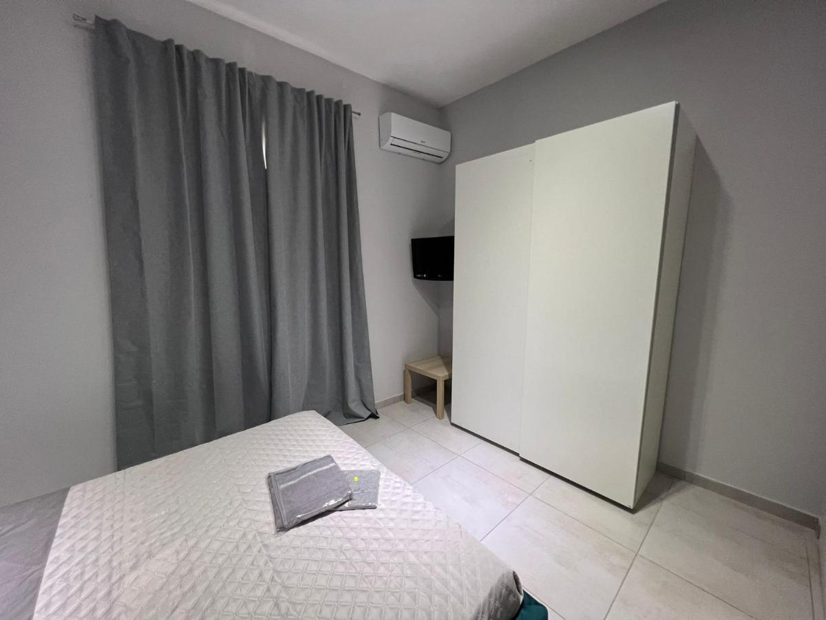 Sky House Luxury Apartment Наполи Екстериор снимка